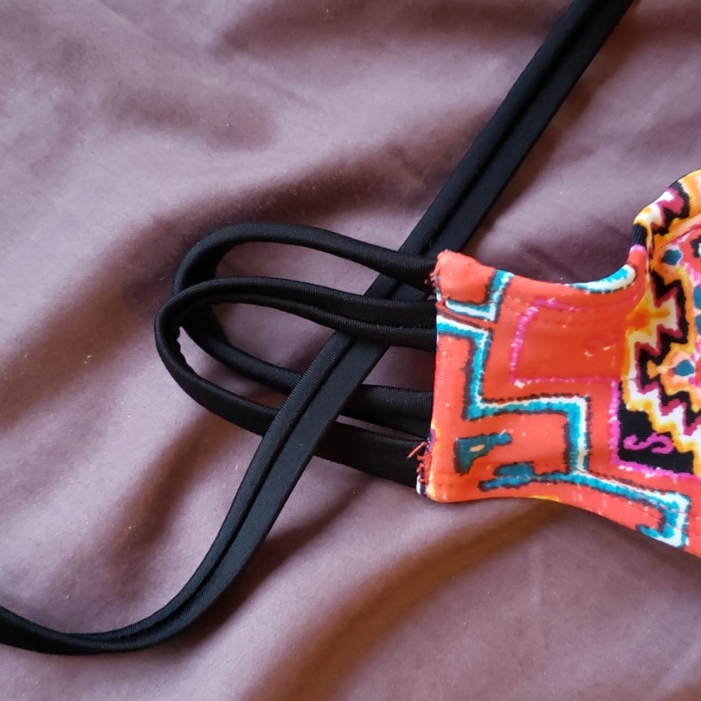 Mossimo XS Aztec (tribal) bikini top - Picture 4 of 6